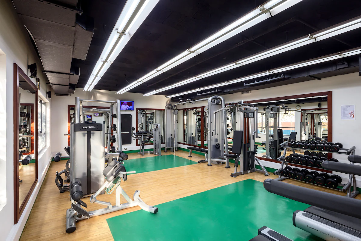 باشگاه هتل کورال دبی دیره